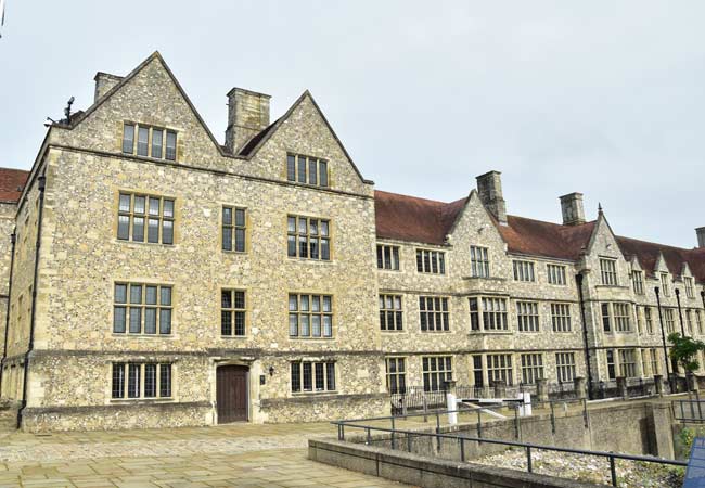 law courts of Winchester