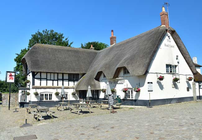 The Red Lion pub in Avebury